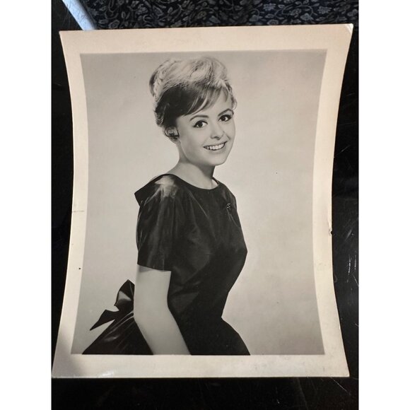 Vintage Deborah Walley 1960s 5x4 Black & White Glossy Photo Portrait - Picture 2 of 13